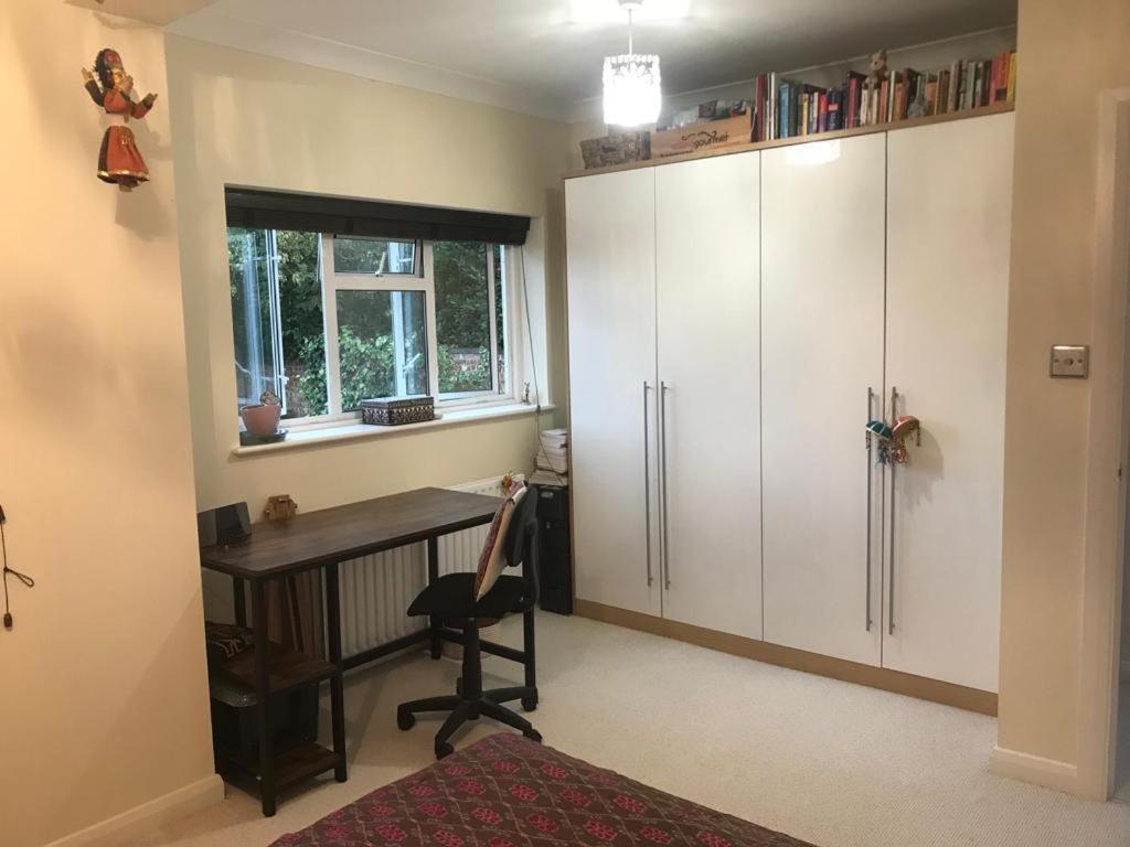 Serene Spacious Room Staines-upon-Thames Kültér fotó