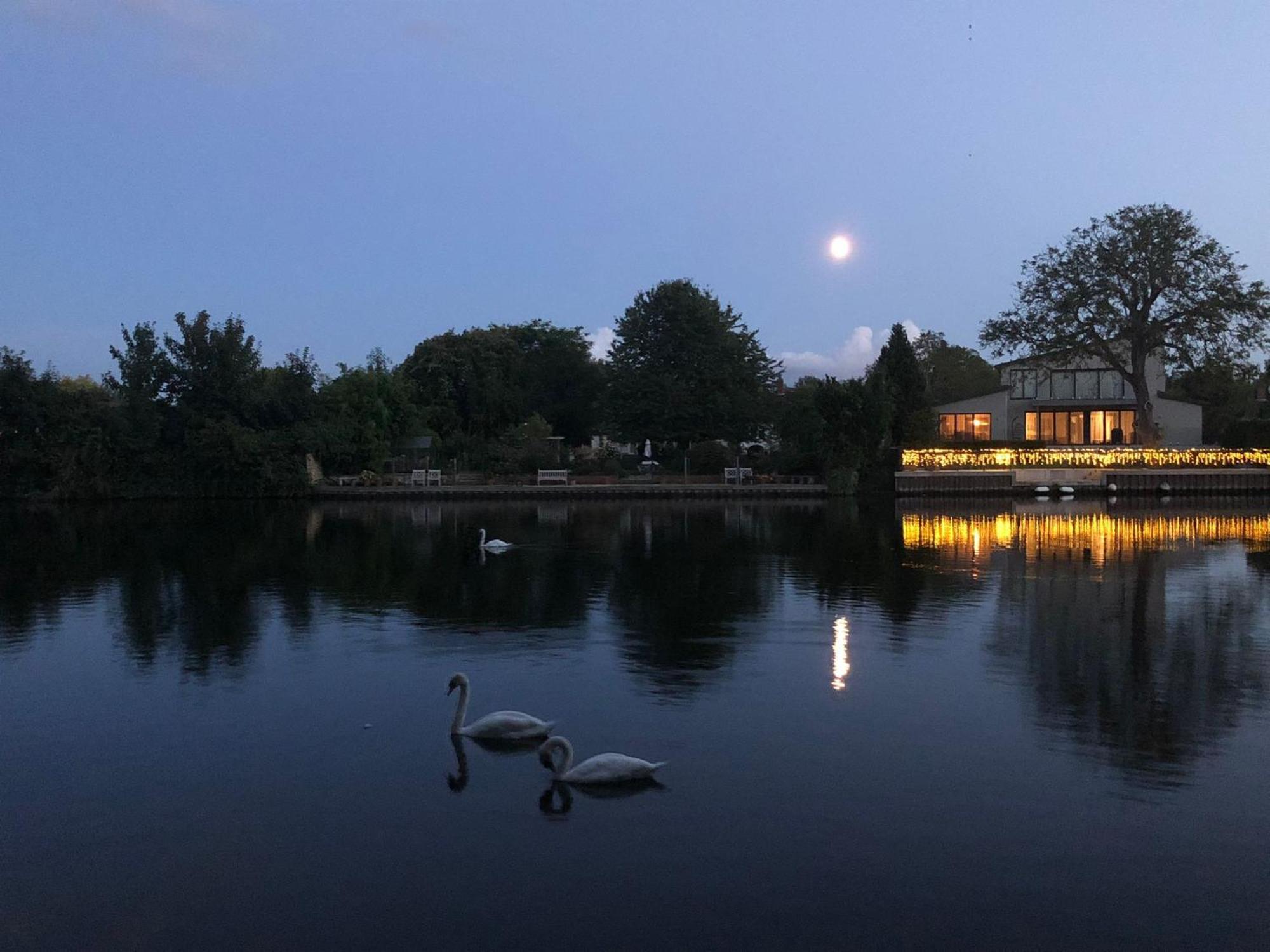 Serene Spacious Room Staines-upon-Thames Kültér fotó
